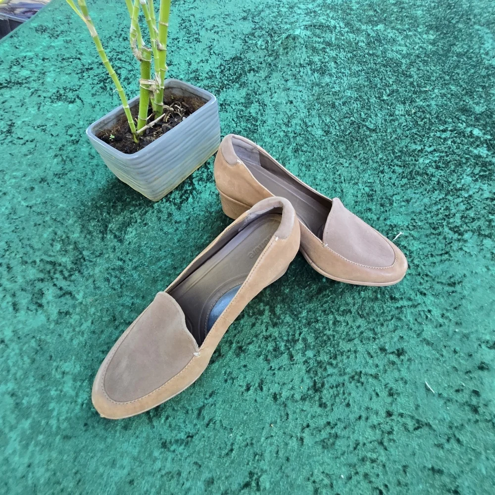 Nurture by Lamaze Tan Wedge Loafers 393
